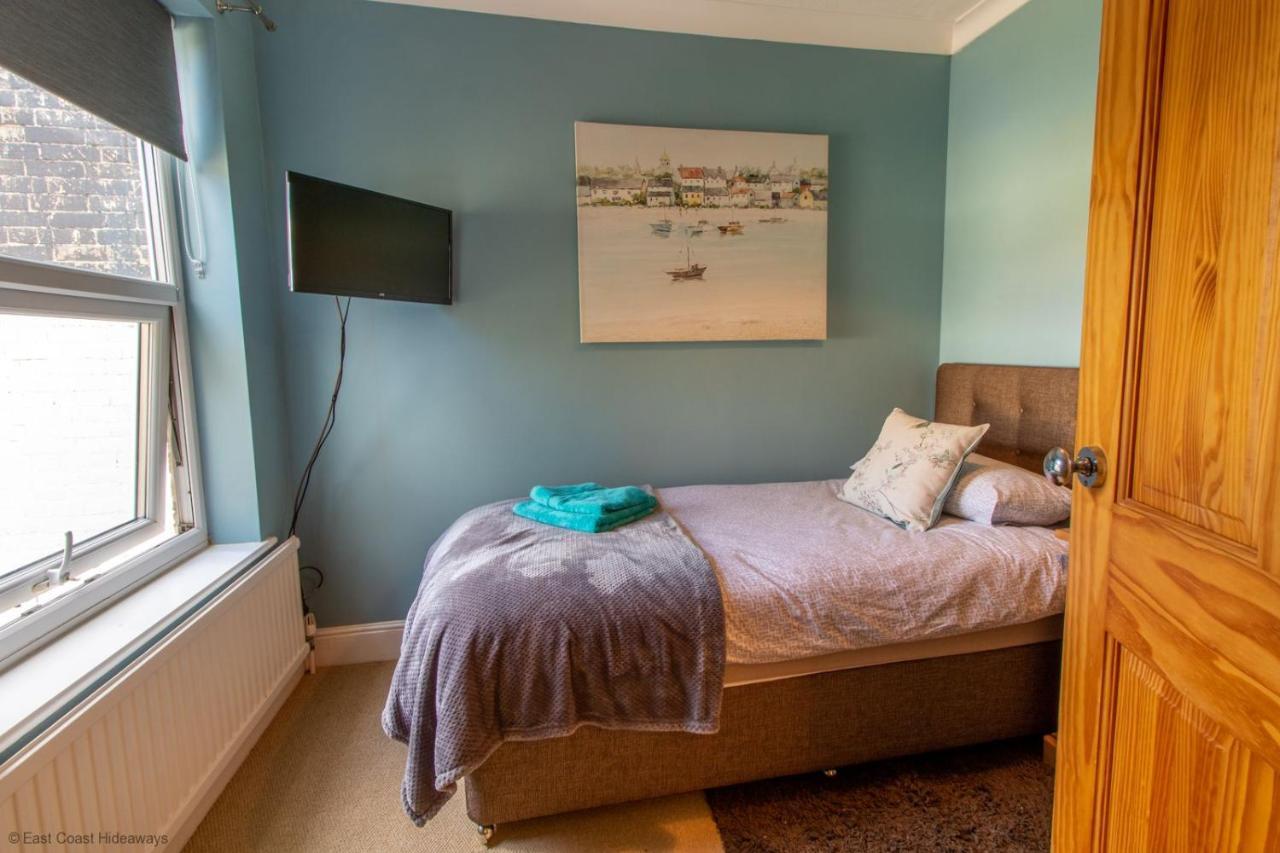 Modern Coastal Home Sleeping 5 - 2 Minute Walk To Pakefield Beach, Suffolk Exterior photo